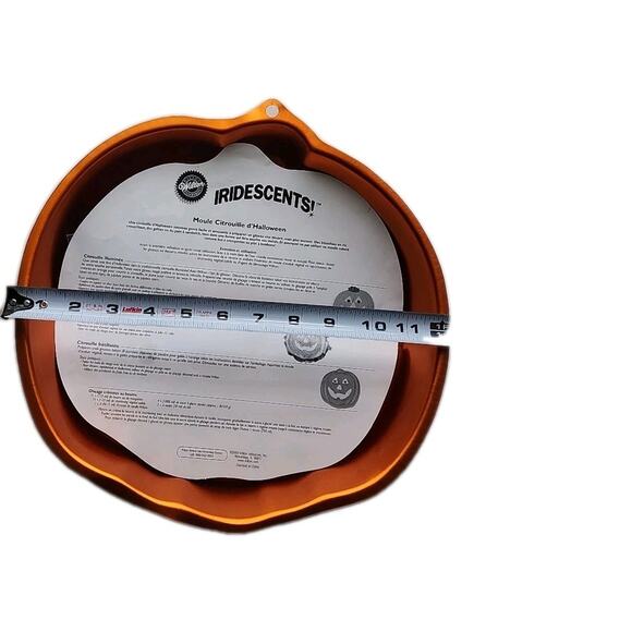 Wilton Iridescents Aluminum Jack-O-Lantern Pumpkin Cake Pan Halloween/party - Picture 7 of 7
